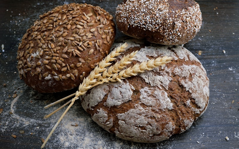 Pain maison sans pétrissage à la croûte dorée